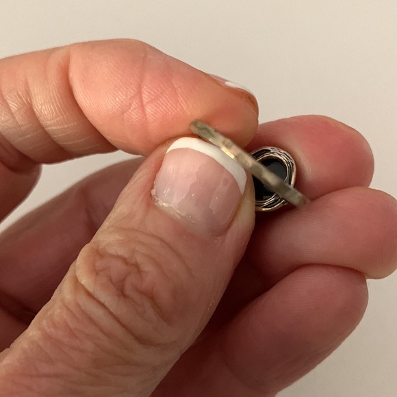 Green Amber Sterling Silver Ring - Picture 4 of 6